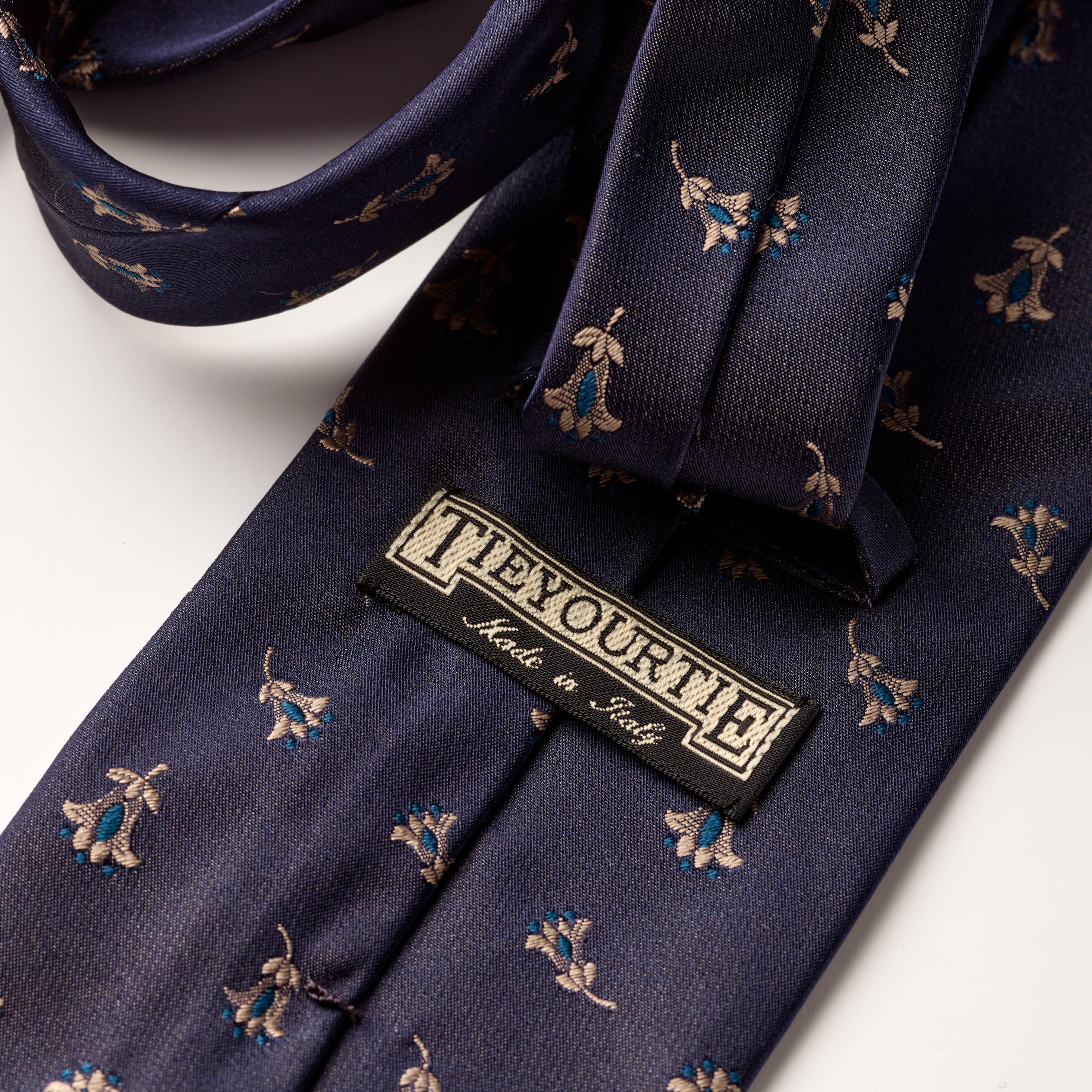 Tie Your Tie Navy Silk Motif Tie