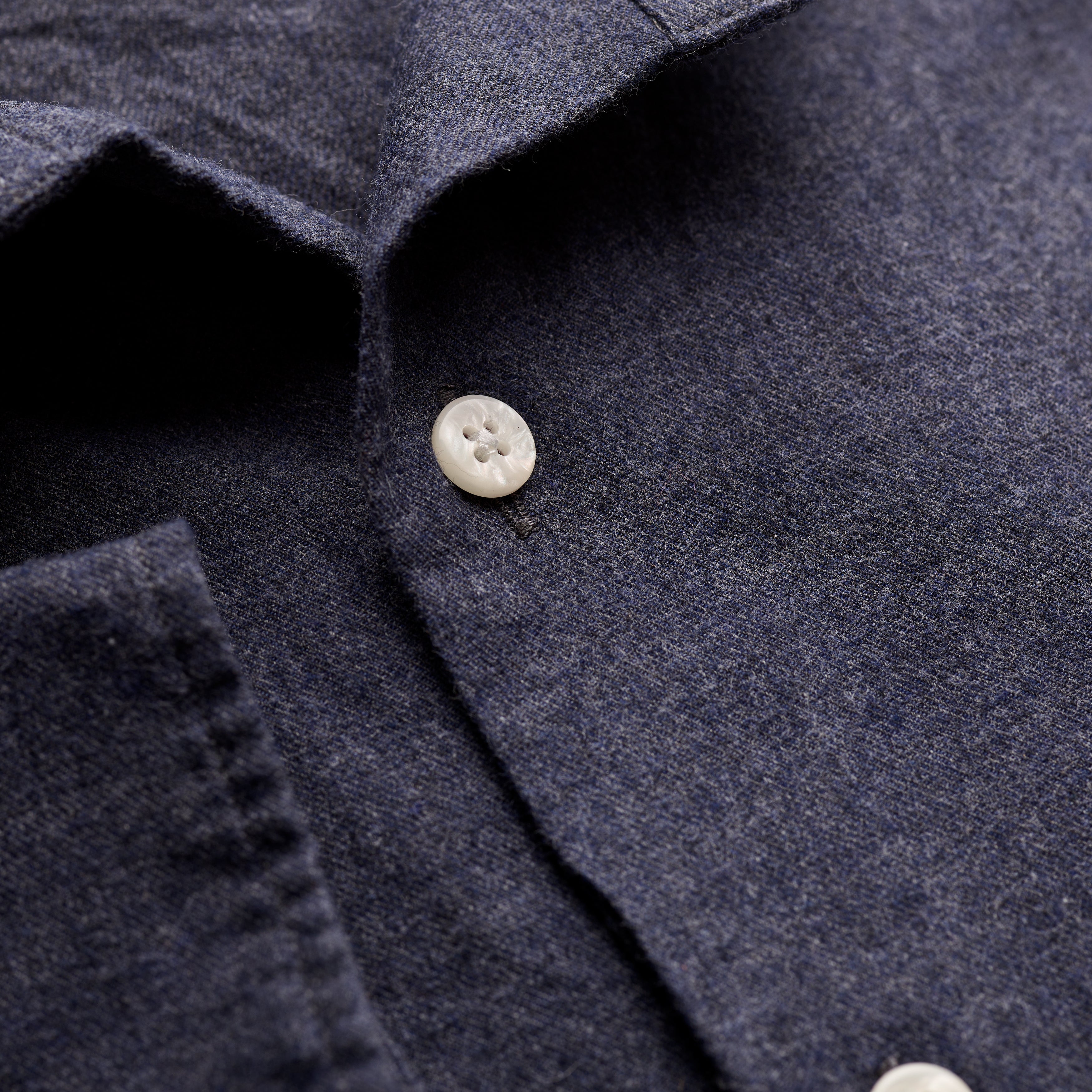 Brushed cotton spread collar shirt in Midnight